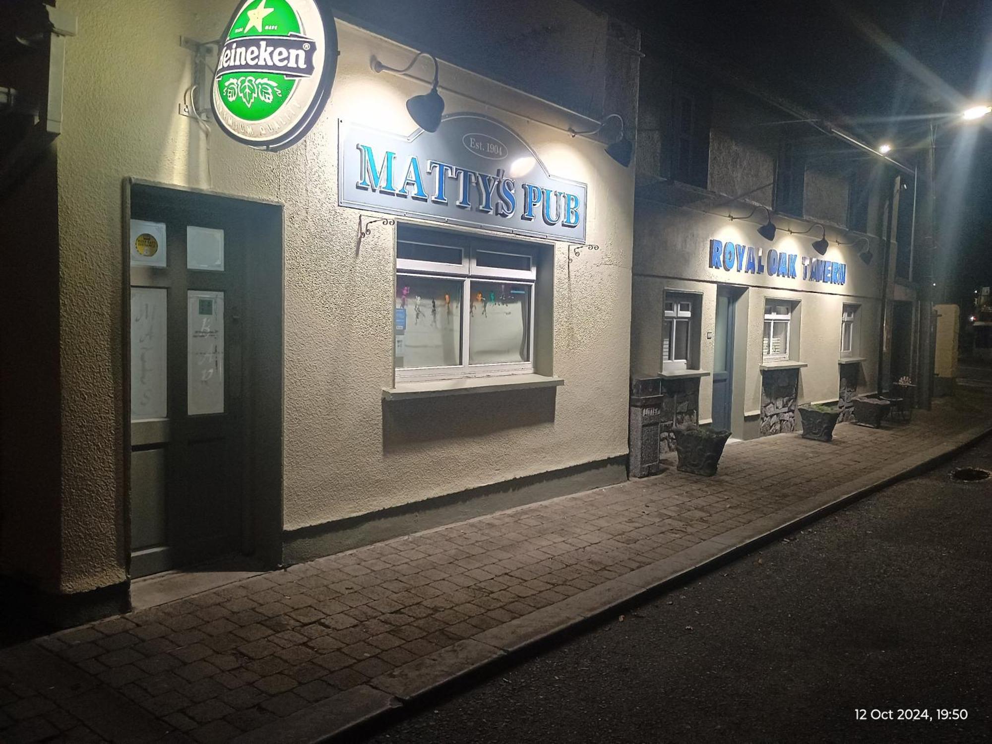 Matty'S Pub - Apartment'S Карлоу Екстер'єр фото